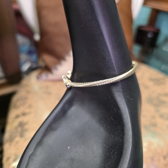 18K Gold-Plated Four-Leaf Clover Bracelet 7.75 Inches - Picture 5 of 9